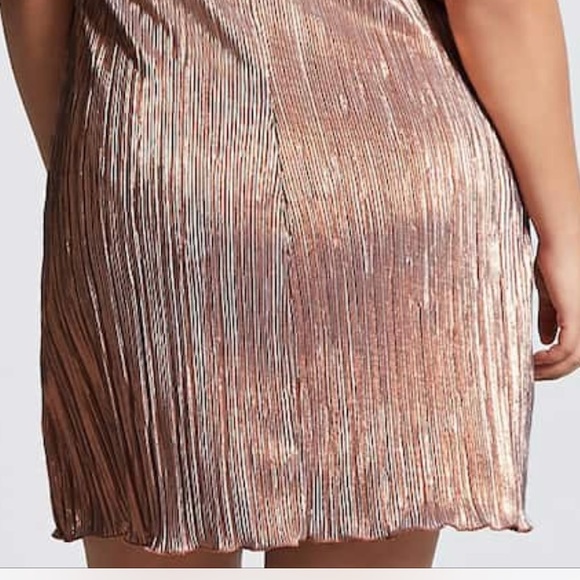 ❣️RESERVED❣️🆕Metallic #Pleated Cami #Dress NWT 🌟 - Picture 6 of 8
